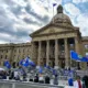 Alberta vota seguir en Canadá