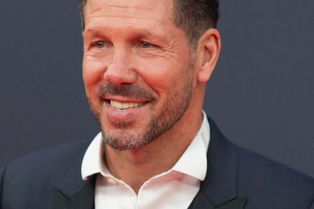 Diego Simeone sonrie en un evento en 2026