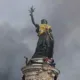 Estatua de paris protestas 2026