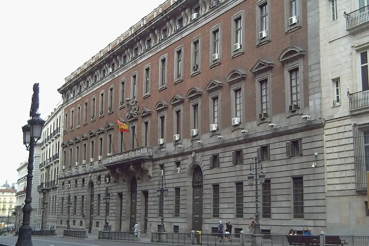 Fachada sede de Hacienda