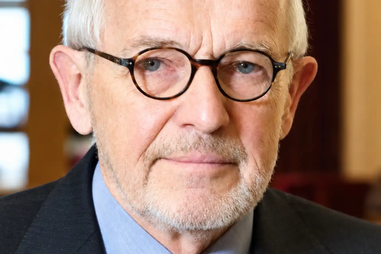 Francis Halzen, Nobel de Física
