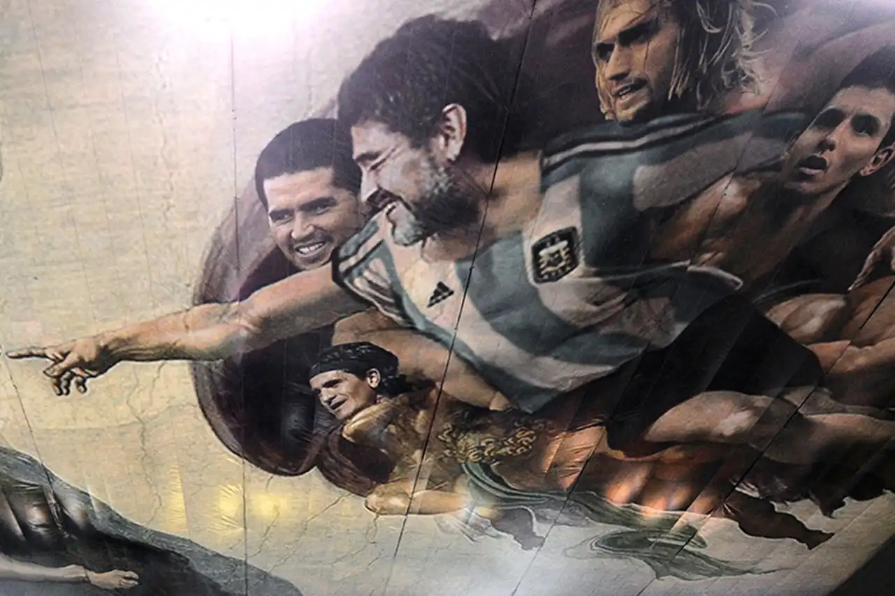 Fresco de Maradona como Dios