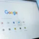 Google cae un 10 %
