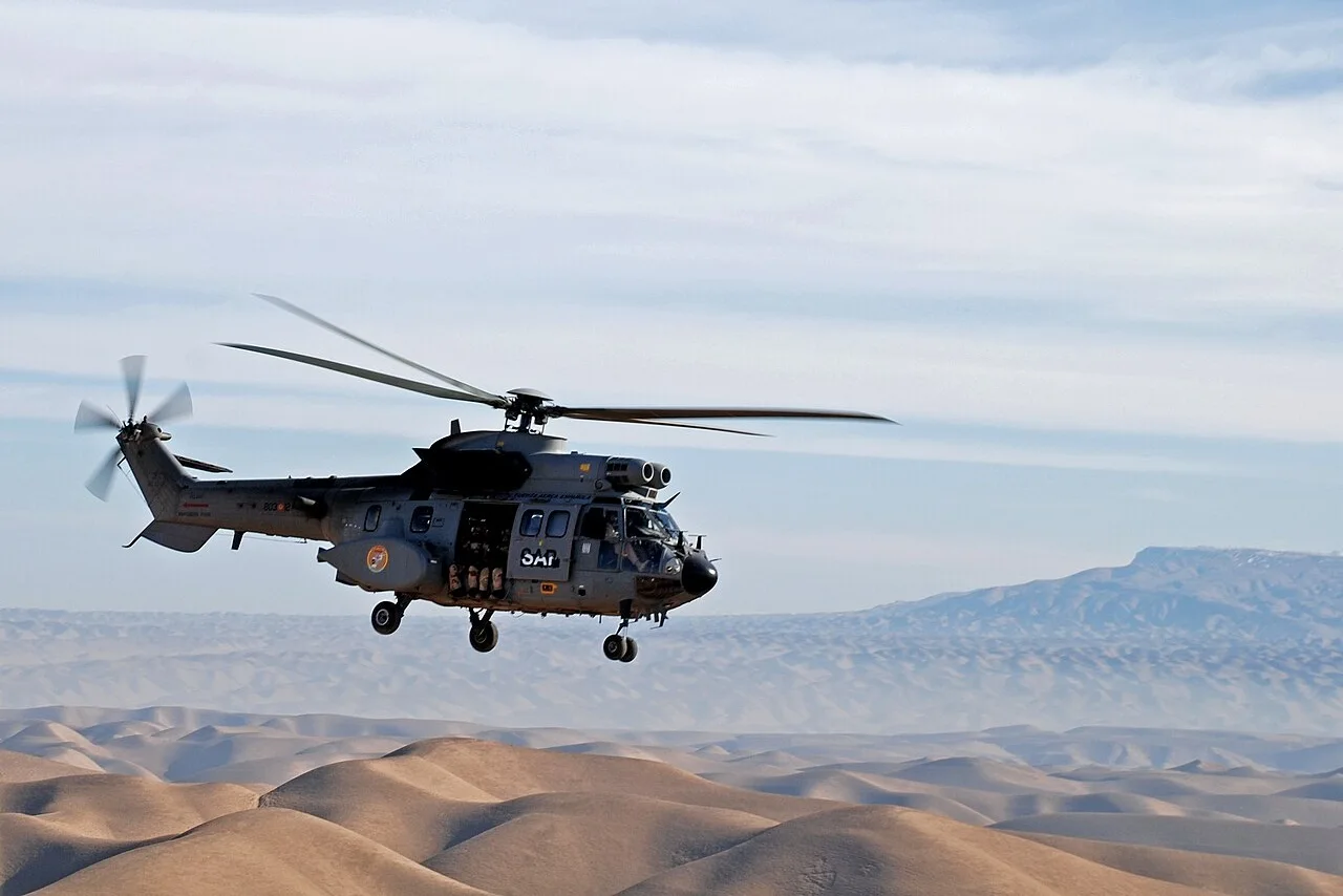Helicoptero de la armada española en el Sahara