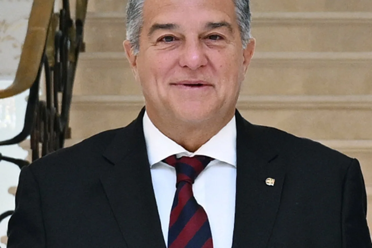Laporta escalera sede Barcelona en 2026