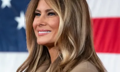 Melania Trump con bandera USA