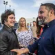 Milei sonrie con Abascal