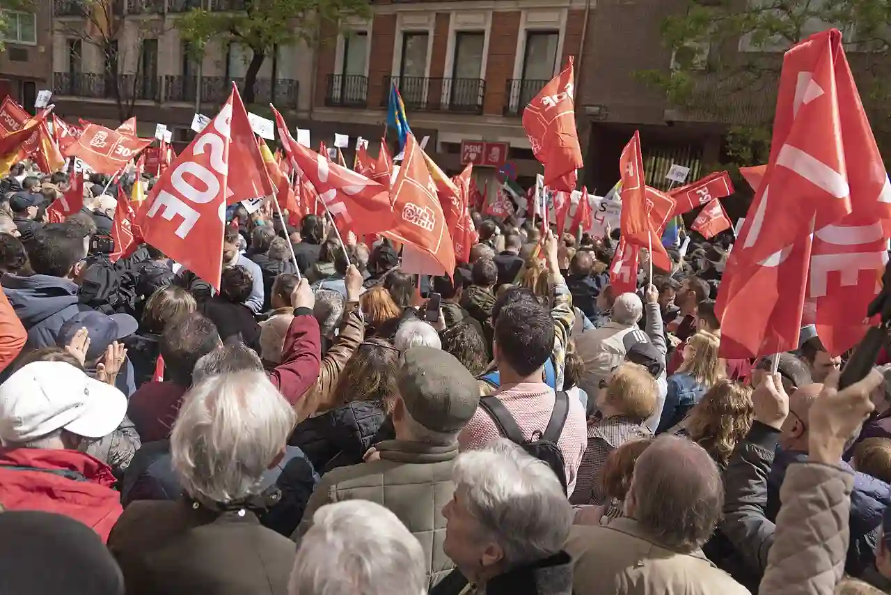 Participantes del PSOE a una manifestacion