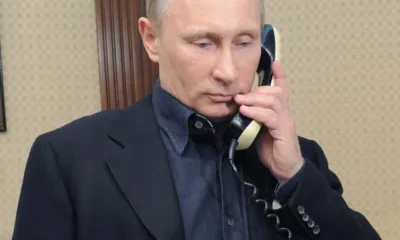 Putin hablando por telefono
