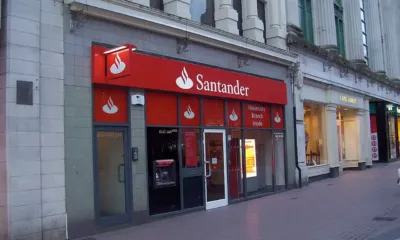 Santander gana 12.405 millones