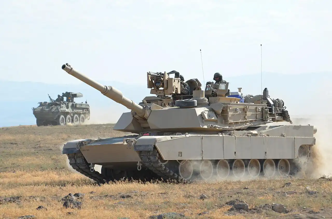 Un tank de la coalicion Saudi