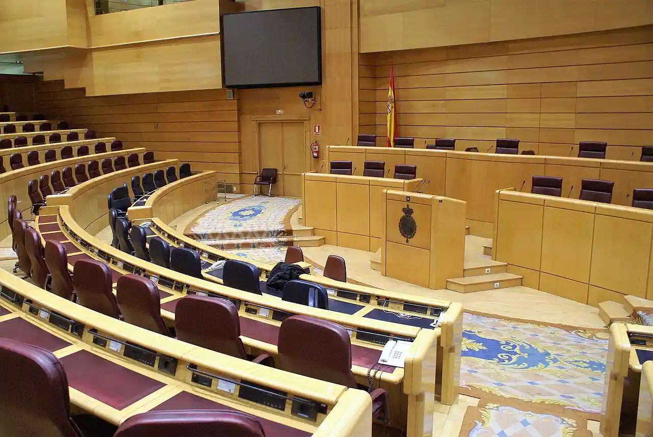 Vacio senado de España octubre 2026