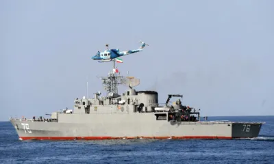 buque de guerra de Irán con helicoptero