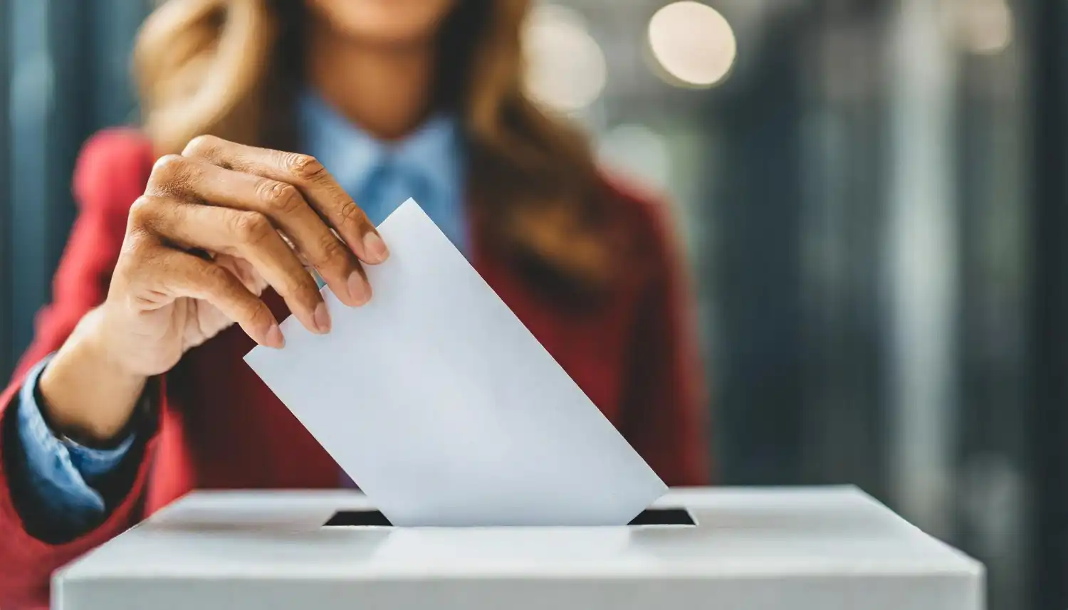 influir en las elecciones