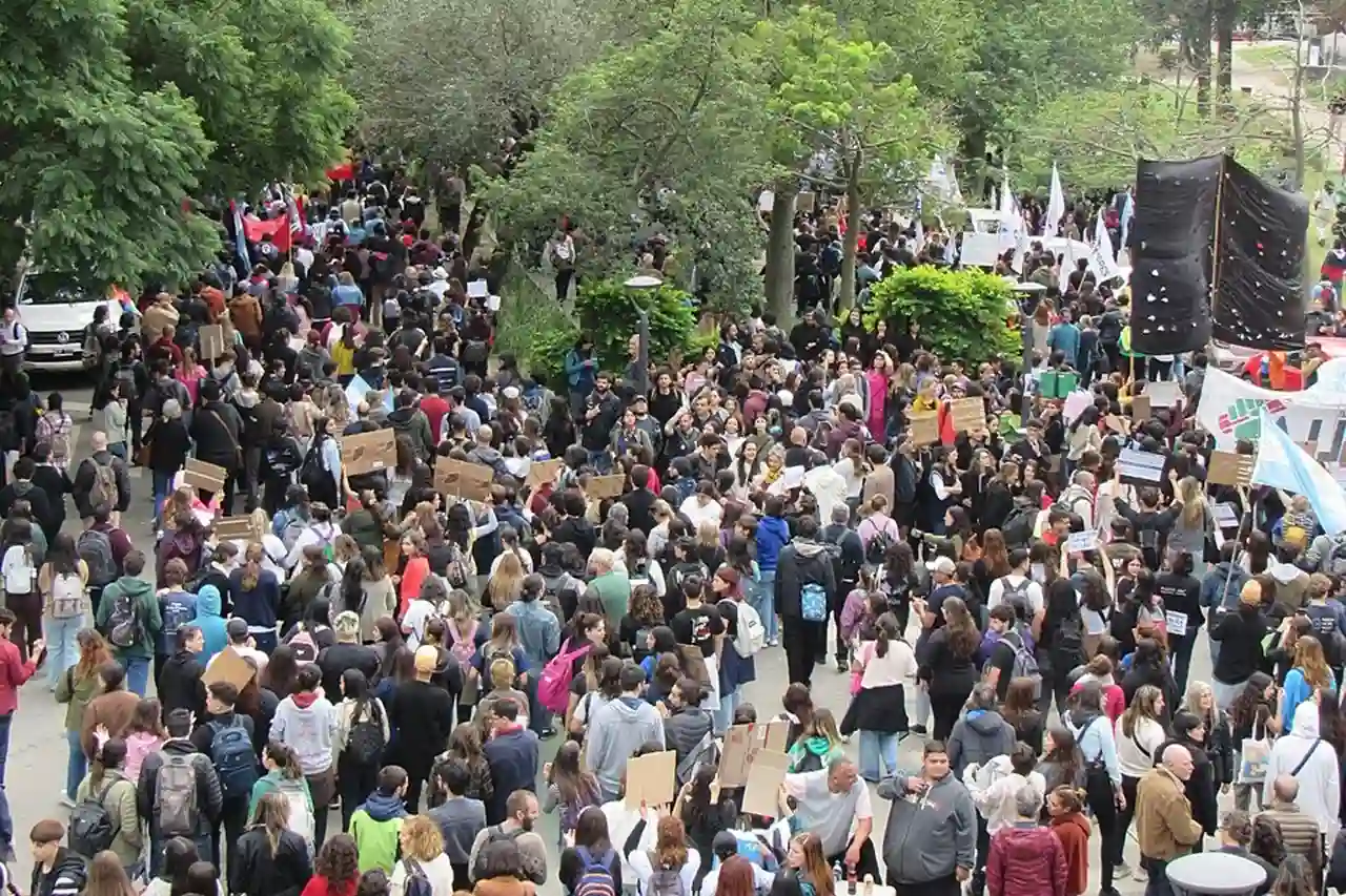 la marcha contra Milei