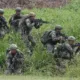 soldados de Perú en acción