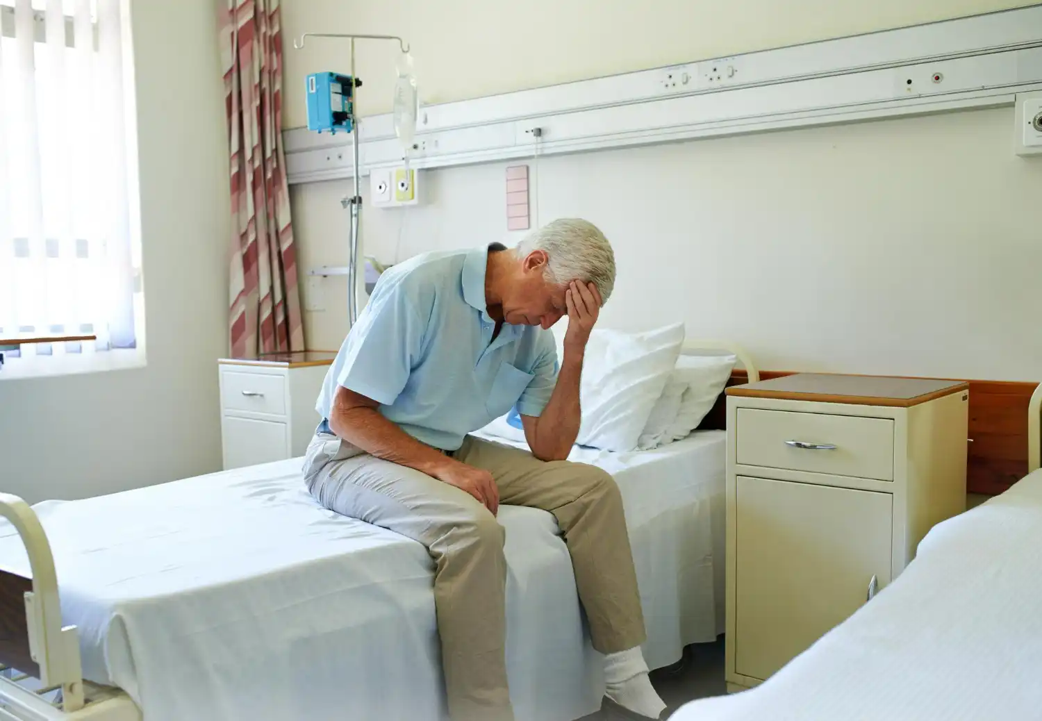 triple terapia a un jubilado con leucemia